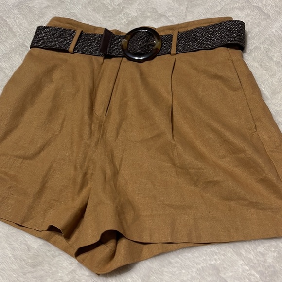Zara tan linen pleated front belted shorts high waisted size large - Picture 14 of 16